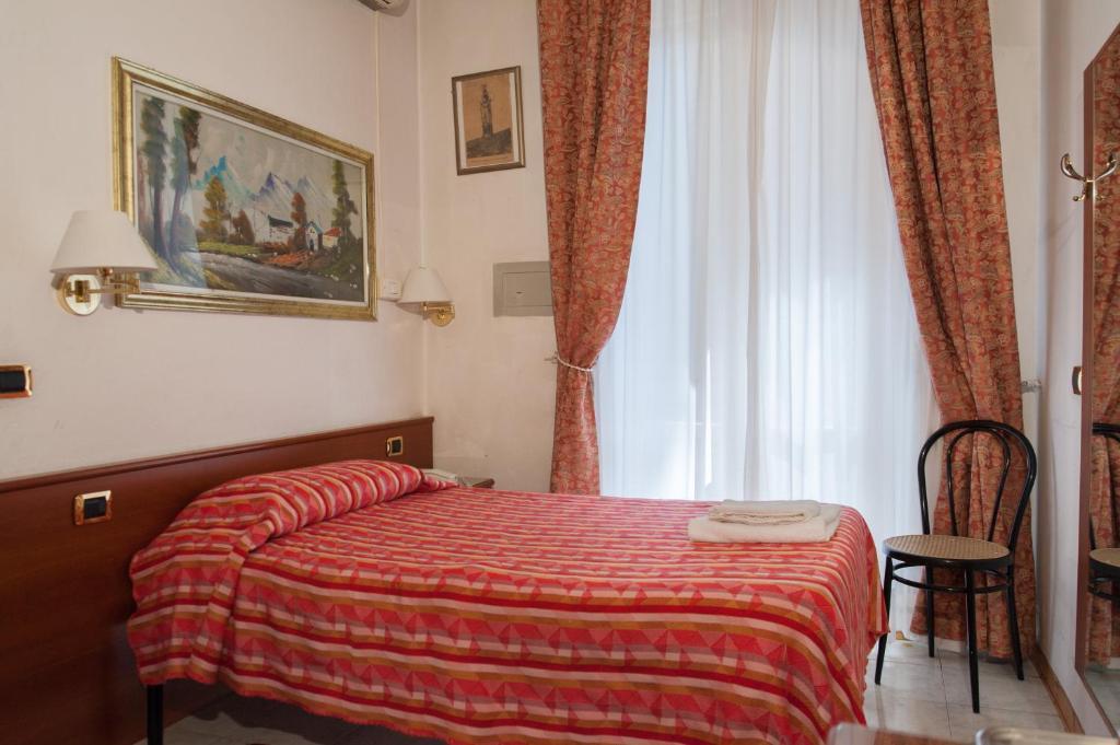Vip Hotel Piacenza Ruang foto
